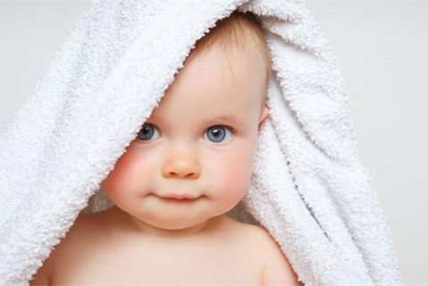 母乳喂养多久最好 母乳到2岁的烟台捐卵宝宝智商高吗